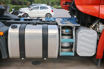 һ����� J7�ؿ� 550���� 6X4ǣ����(CA4250P77K25T1E5)ͼƬ