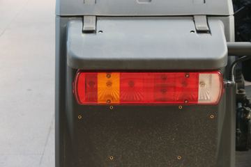 һ����� J7�ؿ� 550���� 6X4ǣ����(CA4250P77K25T1E5)ͼƬ