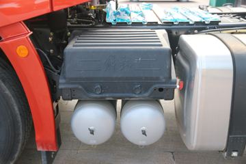 һ����� J7�ؿ� 550���� 6X4ǣ����(CA4250P77K25T1E5)ͼƬ