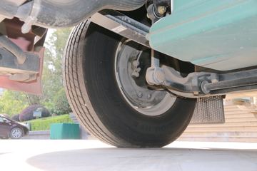 һ����� J7�ؿ� 550���� 6X4ǣ����(CA4250P77K25T1E5)ͼƬ