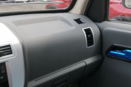 黑豹H3&nbsp;自卸车驾驶室                                               图片