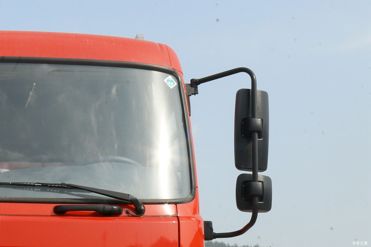 �������ó� ����ؿ� 310���� 8X4 6����ж��(DFH3310B2)���                                                