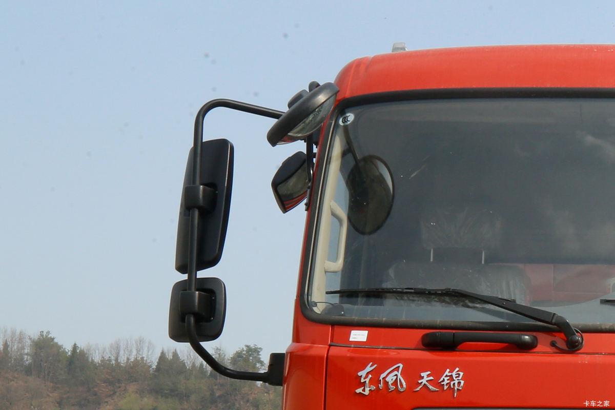 �������ó� ����ؿ� 310���� 8X4 6����ж��(DFH3310B2)���                                                