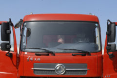 合规轻量化东风天锦6X2前四后四自卸车