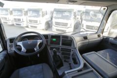 东风商用车 天龙KC重卡 350马力 8X4 7.2米自卸车(2050轴距)(DFH3310A3) 东风商用车 天龙KC重卡 350马力 8X4 7.2米自卸车(2050轴距)(DFH3310A3)