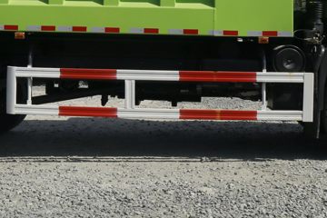 �������ó� ����ؿ� 240���� 4X2 5.7����ж��(485����)(DFH3180B)ͼƬ