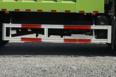 东风商用车 天锦重卡 240马力 4X2 5.7米自卸车(485后桥)(DFH3180B)