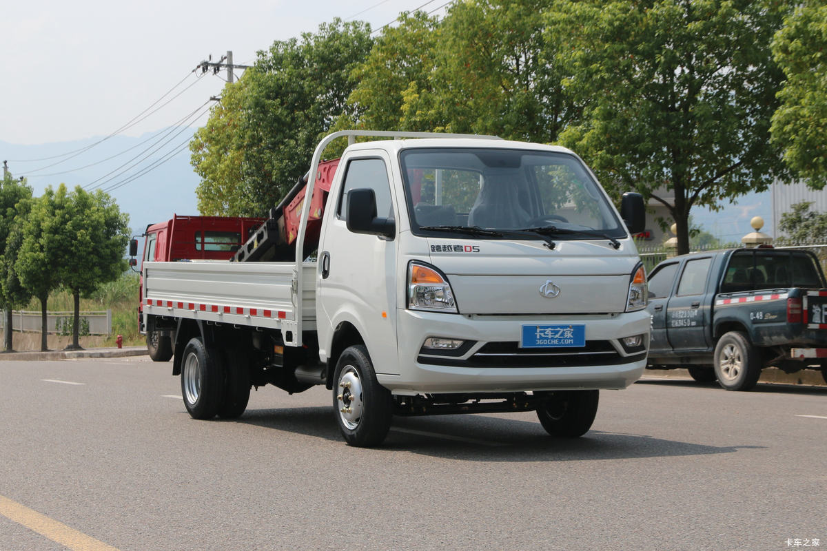 长安跨越者D5 舒适版 1.6L 122马力 3.4米单排栏板小卡(国六)