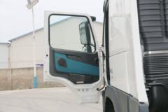 沃尔沃 新FM重卡 460马力 6X2R牵引车(FM460 62T B)