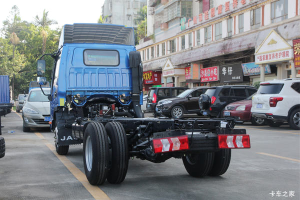 感恩回馈 购康铃J3载货车优惠0.3万元