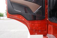 青岛解放 悍V重卡 2.0版 430马力 6X4牵引车(CA4258P1K2T1E5A80)