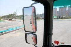 东风 多利卡D9 180马力 4X2 6.8米栏板载货车底盘(EQ1183LJ9BDG)