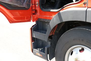 ���� ������D9 180���� 4X2 6.8�������ػ�������ͼƬ