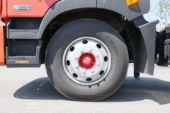 东风 多利卡D9 180马力 4X2 6.8米栏板载货车底盘(EQ1183LJ9BDG)