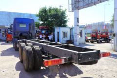 福田 欧曼EST 6系重卡 寒区版 400马力 8X4 9.6米栏板载货车(BJ1319VNPKJ-AA)