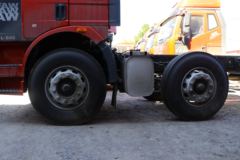一汽解放 J6L中卡 240马力 6X2 7.7米栏板载货车(CA1250P62K1L5T3E5)