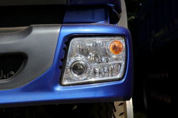 ���� ����Q5 220���� 6X2 6.8�������ػ���ͼƬ