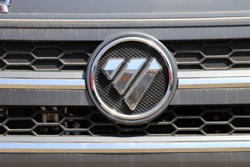 ���� ����Q5 220���� 6X2 6.8�������ػ���ͼƬ