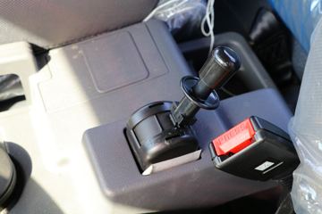 ���� ����Q5 220���� 6X2 6.8�������ػ���ͼƬ