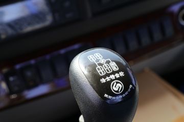 ���� ����Q5 220���� 6X2 6.8�������ػ���ͼƬ