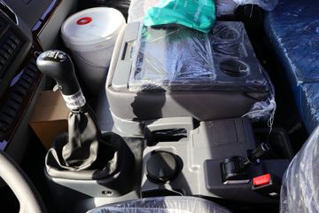 ���� ����Q5 220���� 6X2 6.8�������ػ���ͼƬ