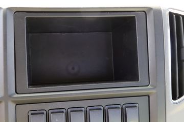 ���� ����Q5 220���� 6X2 6.8�������ػ���ͼƬ