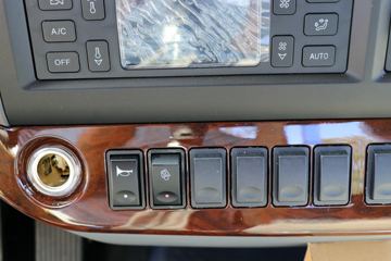 ���� ����Q5 220���� 6X2 6.8�������ػ���ͼƬ