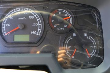 ���� ����Q5 220���� 6X2 6.8�������ػ���ͼƬ