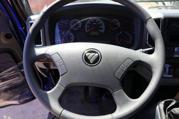 ���� ����Q5 220���� 6X2 6.8�������ػ���ͼƬ