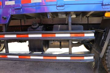 ���� ����Q5 220���� 6X2 6.8�������ػ���ͼƬ