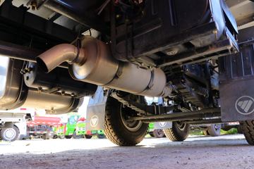 ���� ����Q5 220���� 6X2 6.8�������ػ���ͼƬ