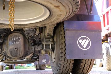 ���� ����Q5 220���� 6X2 6.8�������ػ���ͼƬ