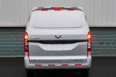 五菱 宏光V 2019款 劲取版 105马力 汽油 1.5L厢式运输车(国五) 五菱 宏光V 2019款 劲取版 105马力 汽油 1.5L厢式运输车(国五)