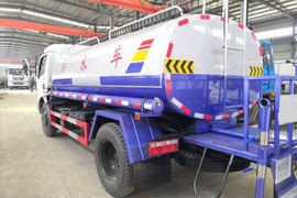 东风福瑞卡底盘&nbsp;洒水车/喷洒车外观图片