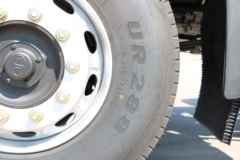 一汽解放 新J6P重卡 寒区版 460马力 8X4 9.5米栏板载货车(CA1310P66K24L7T4E5)