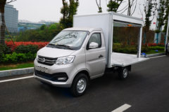 长安跨越王X1 舒适版 1.5L 汽油 112马力 2.56米单排翼开启厢式微卡(单后轮)(国六)(SC5021XYKXND66)