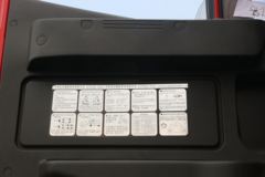 上汽红岩 杰狮C6重卡 560马力 6X4牵引车(高顶)(国六)(CQ4257HK13334)