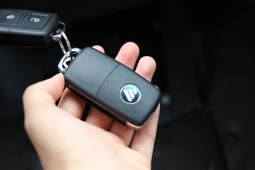 ���� �����Ʒ� 210���� 6.8���Ű���ʽ�ػ���ͼƬ