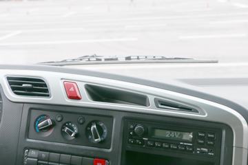 ���� �����Ʒ� 210���� 6.8���Ű���ʽ�ػ���ͼƬ