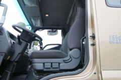 福田 奥铃大黄蜂 210马力 6.8米排半厢式载货车(BJ5186XXY-A1)