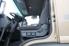福田 奥铃大黄蜂 210马力 6.8米排半厢式载货车(BJ5186XXY-A1)