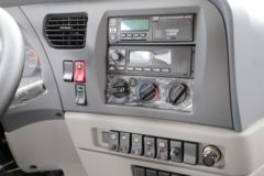 一汽凌河 220马力 6X2 4.8米自卸车(CAL3252C2GF3E5)
