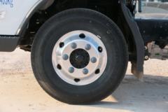 福田 奥铃新捷运 轻量化版 156马力 4.18米单排仓栅式轻卡(BJ5048CCY-A1)