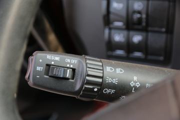 һ����� ��J6P�ؿ� �ʻݰ�2.0 460���� 6X4ǣ����(CA4250P66K24T1A1E5)ͼƬ