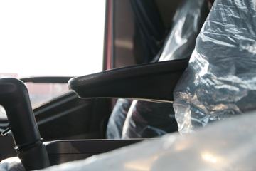 һ����� ��J6P�ؿ� �ʻݰ�2.0 460���� 6X4ǣ����(CA4250P66K24T1A1E5)ͼƬ