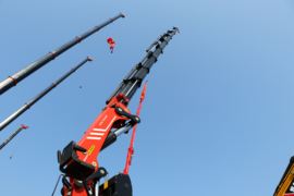 德龙新M3000 随车吊上装图片