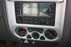 2011款江淮 瑞铃 106马力 2.5L柴油 大双排皮卡(4JB1)