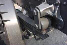 奔驰Axor&nbsp;载货车底盘                                                图片