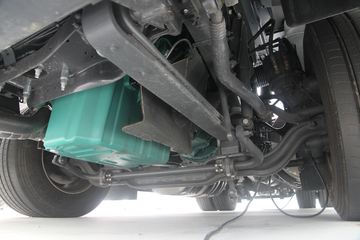 �ֶ��� FH16�ؿ� 750���� 4X2 �Զ���ǣ����ͼƬ