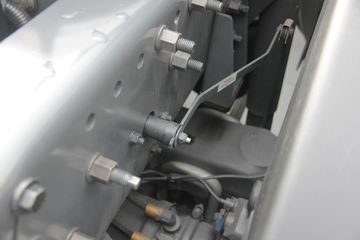 �ֶ��� FH16�ؿ� 750���� 4X2 �Զ���ǣ����ͼƬ